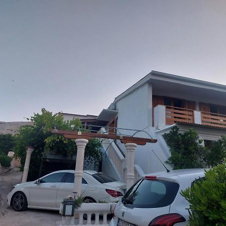 Studio Apartment Iva - 50 M From The Sea-Balcony Pag Town Esterno foto