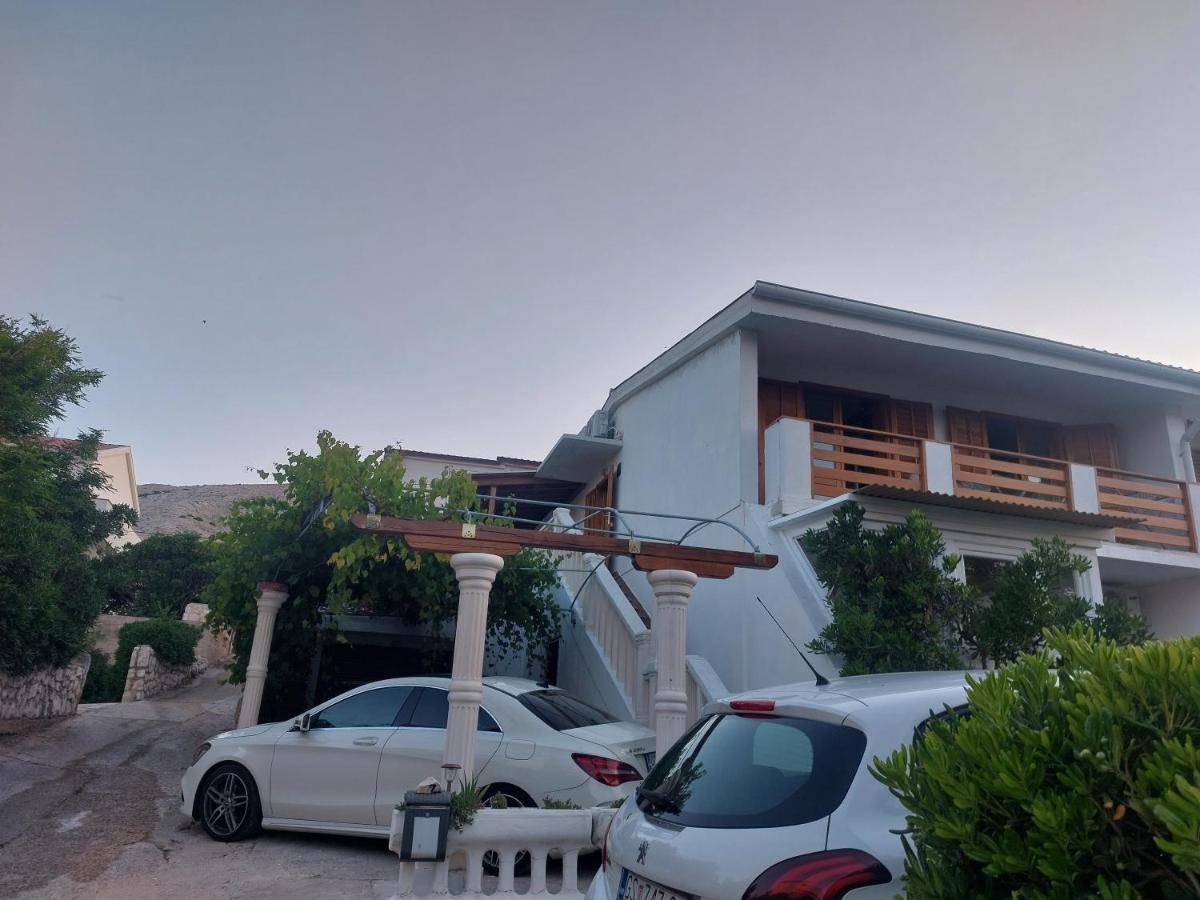 Studio Apartment Iva - 50 M From The Sea-Balcony Pag Town Esterno foto