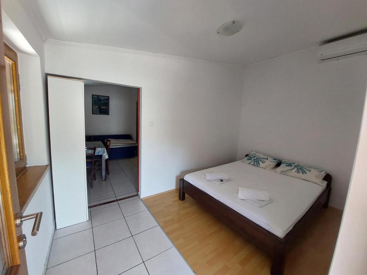 Studio Apartment Iva - 50 M From The Sea-Balcony Pag Town Esterno foto